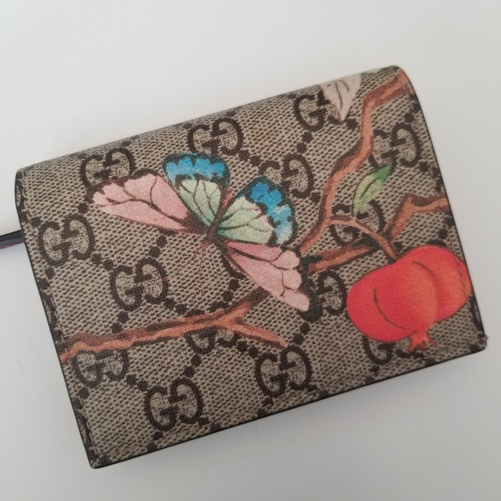 🚫SOLD🚫 Gucci compact wallet